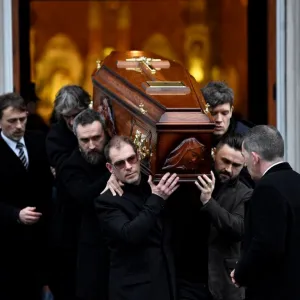 Sonhar com Parente Morto - Sonhos.info